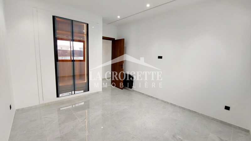 Appartement S+3 avec jardin et piscine à Ain Zaghouan